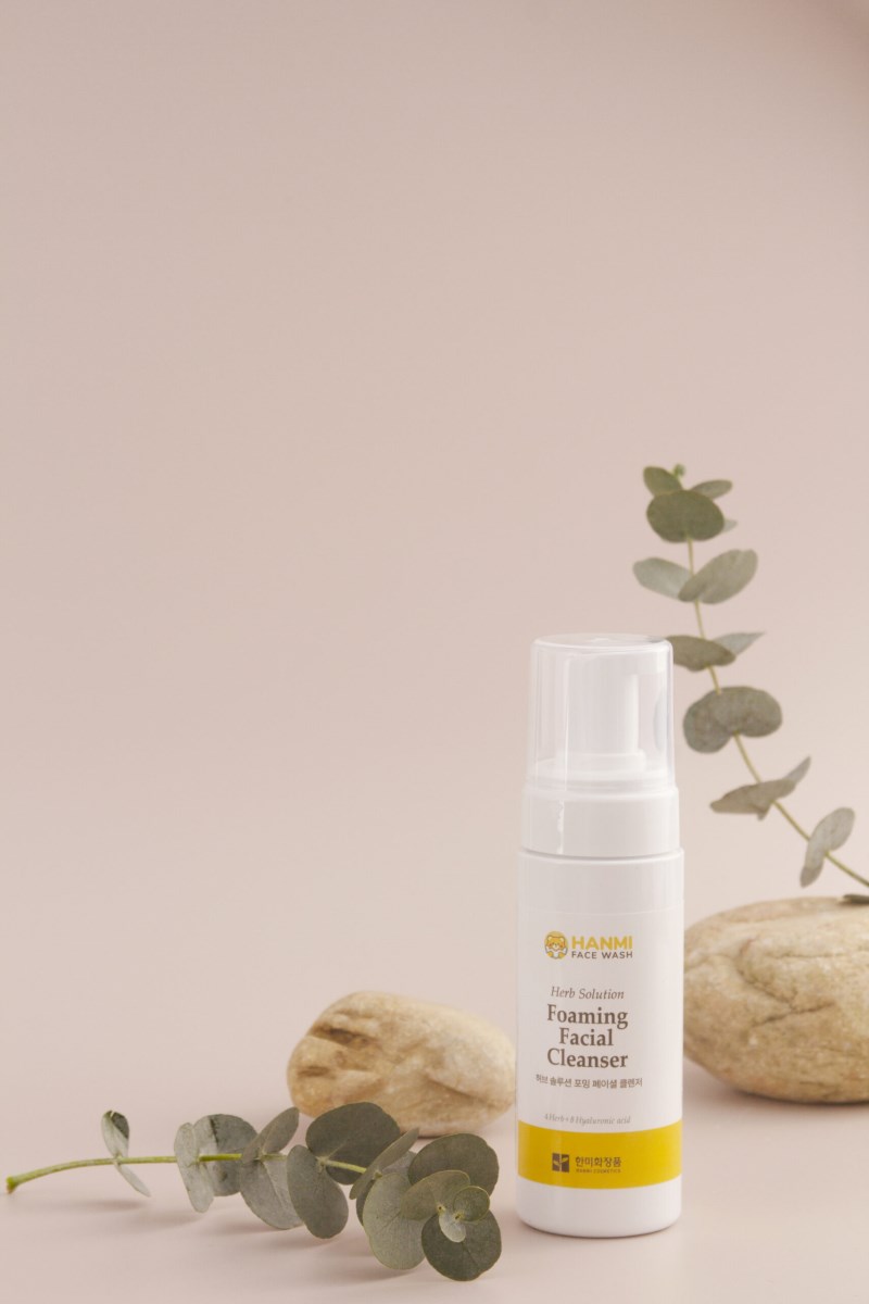 Bọt Rửa Mặt Hanmi - Feeling Facial Cealing Skincare