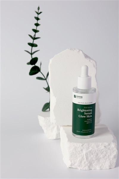 Serum dưỡng trắng Brightening Serum Glow Skin Hanmi Face Wash