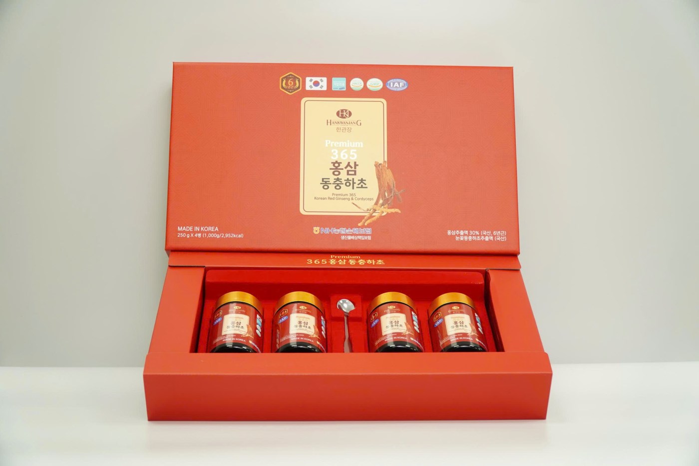Cao Hồng Sâm Đông Trùng Hạ Thảo Hộp 4 Lọ